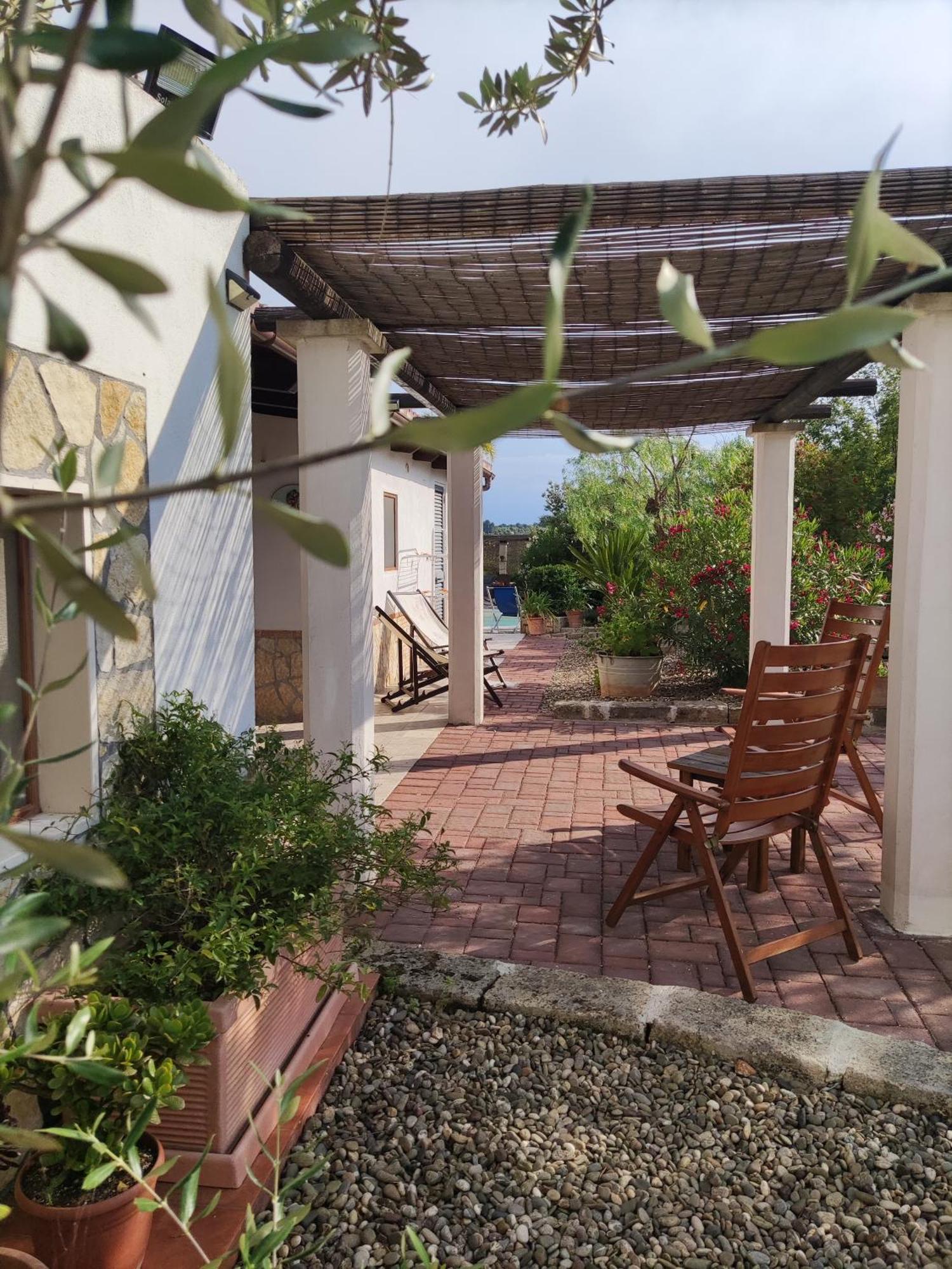 Villa Giulia B&B 卡斯特拉纳格罗泰 外观 照片