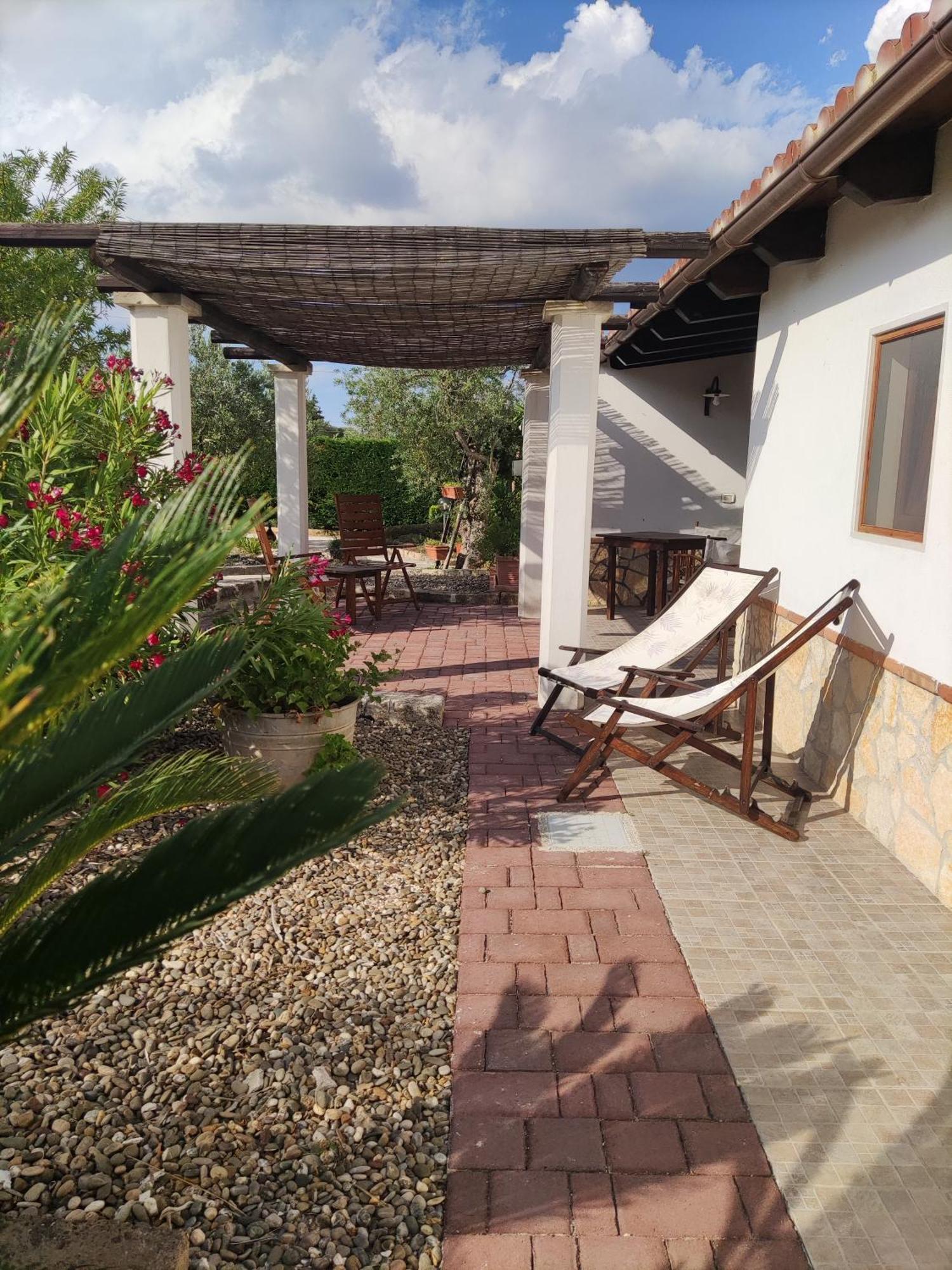 Villa Giulia B&B 卡斯特拉纳格罗泰 外观 照片